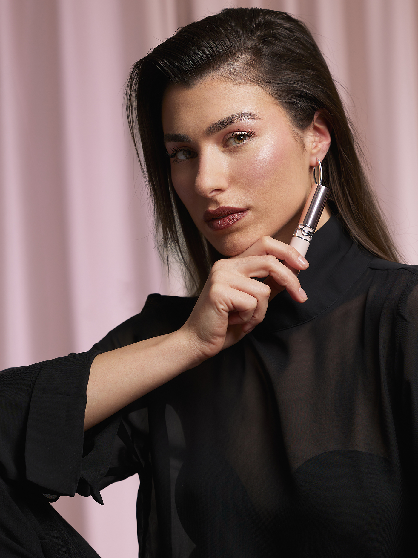 κραγιον YSL Lovenude σε κοντινο πλανο